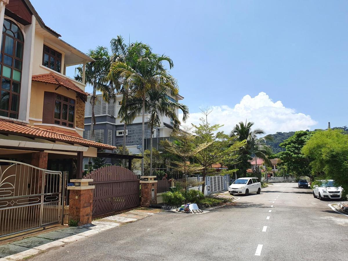 Ferienwohnung Eden Cosy Living Batu Feringgi Exterior foto